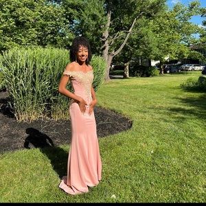 Selling my prom dress from last year, willing to bargain